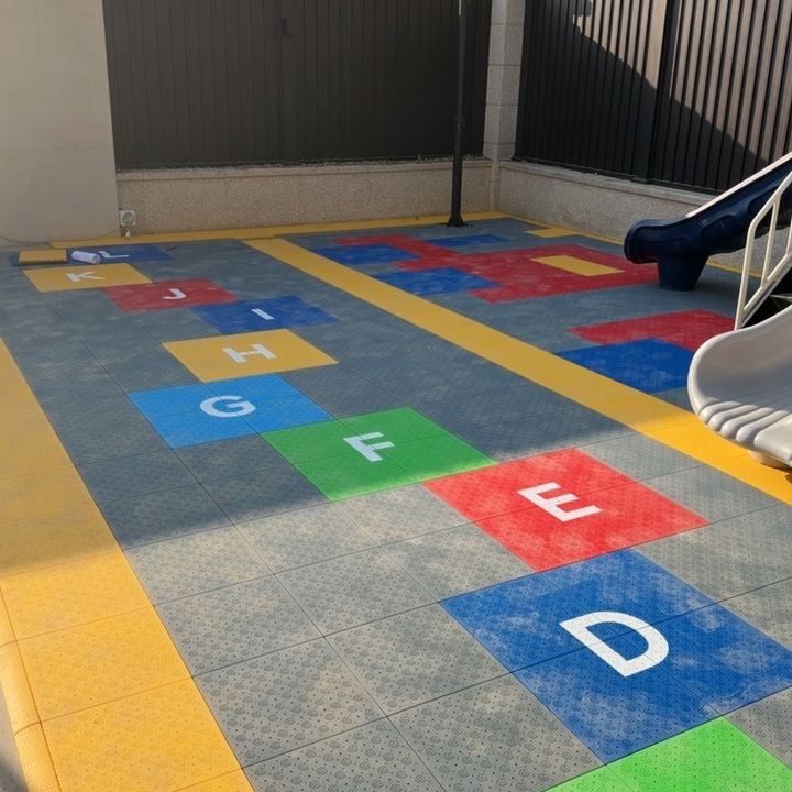 Professional Interlocking PP M - огляд і ціна Outdoor Sport Floor Tiles